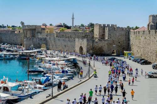 O Διεθνής Μαραθώνιος Ρόδου είναι ο μοναδικός ελληνικός αγώνας  στο περιοδικό της AIMS