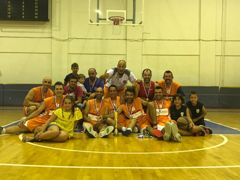 Η ομάδα του Μακρυωνίτη πρωταθλήτρια στο &#039;&#039;Syros Basket League 30+&#039;&#039;