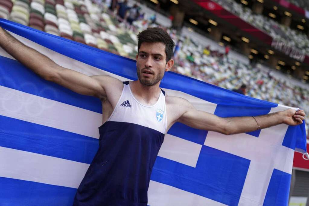 Δεύτερο χρυσό μετάλλιο για την Ελλάδα... «Πέταξε» στα 8,41 ο Μίλτος Τεντόγλου [vids]
