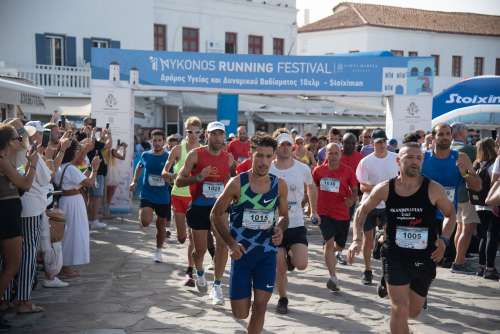 Έγραψε ιστορία το 1ο Mykonos Running Festival – Σημαντικές παρουσίες, πολύ καλές επιδόσεις [pics]
