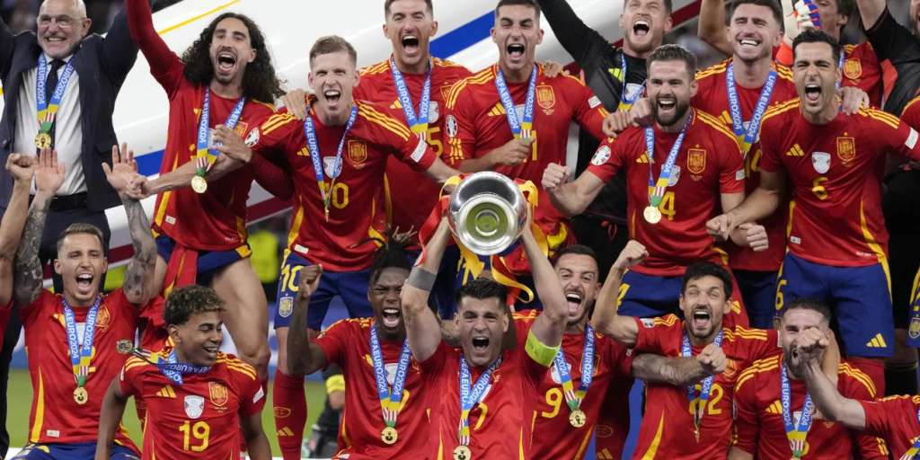 EURO 2024: Πρωταθλήτρια Ευρώπης για τέταρτη φορά η Ισπανία - Νίκησε με 2-1 την Αγγλία στον τελικό του Βερολίνου!