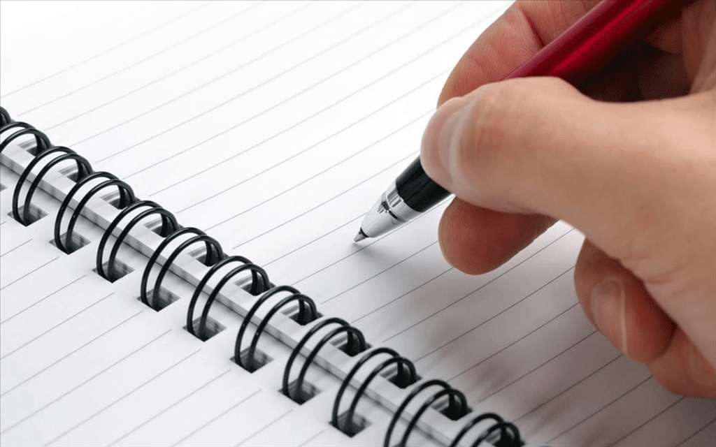 Έρευνα: Το γράψιμο με το χέρι ακονίζει το μυαλό