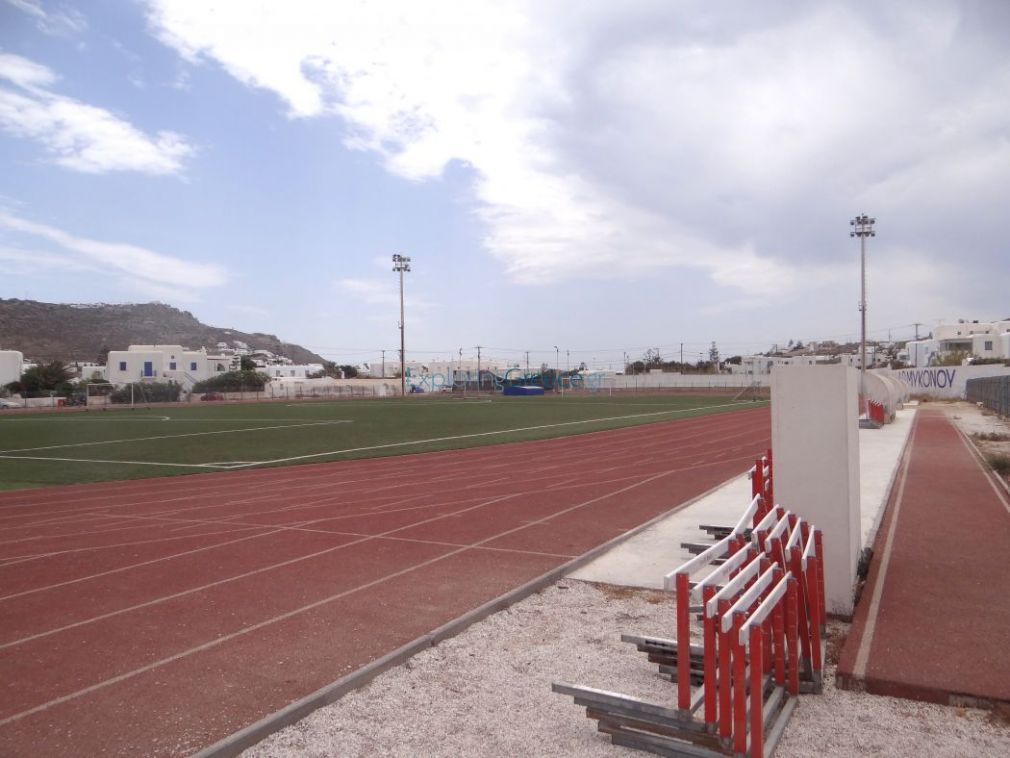 Ο Δήμος Μυκόνου ενέκρινε την προμήθεια υλικών για τη συντήρηση των αθλητικών εγκαταστάσεων