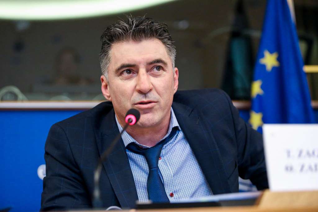 Νέος πρόεδρος της ΕΠΟ με 66 από τις 68 ψήφους ο Θοδωρής Ζαγοράκης