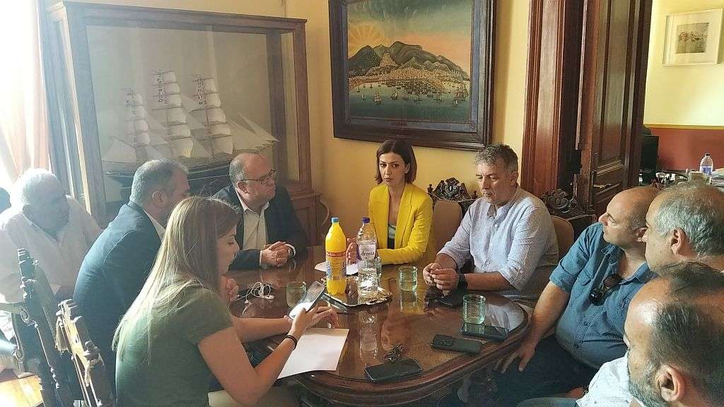 Σύρος: Με την αν. Υπουργό Υγείας κα Ειρήνη Αγαπηδάκη συναντήθηκε ο Αλέξανδρος Αθανασίου