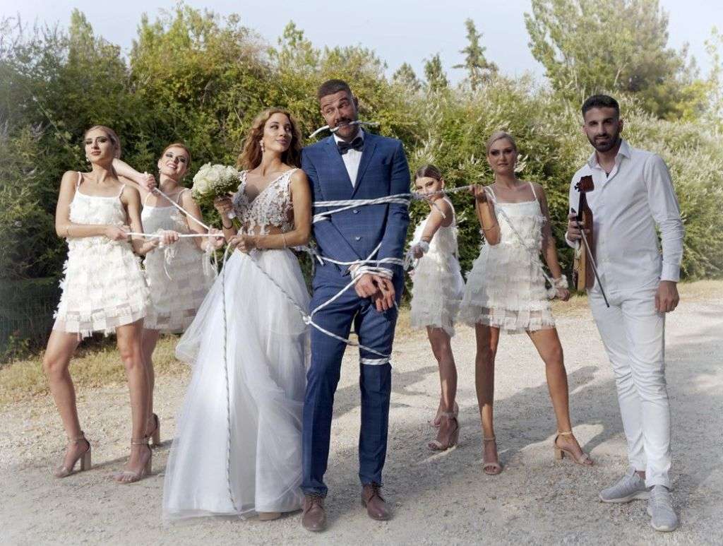 «Παντρεύομαι»: Το βιντεοκλίπ-έκπληξη κουνιάδας και νύφης για τον γάμο με τον γνωστό μπασκετμπολίστα Μιχάλη Τσαϊρέλη
